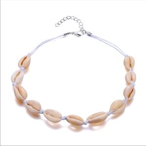 Brand new seashell choker Necklace